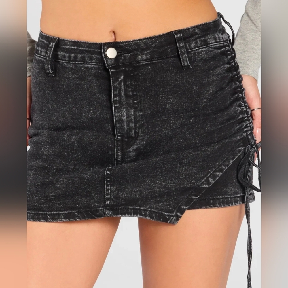 Windsor Always Cool Ruched Denim Mini Skort